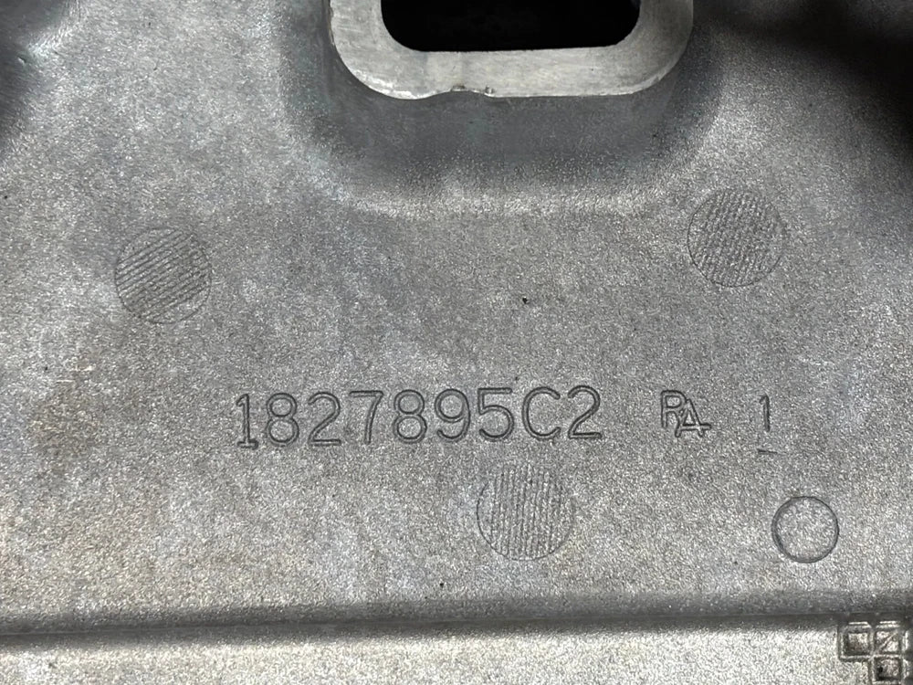 OEM International DT466E DT530E Diesel Engine Valve Cover 1827895C2