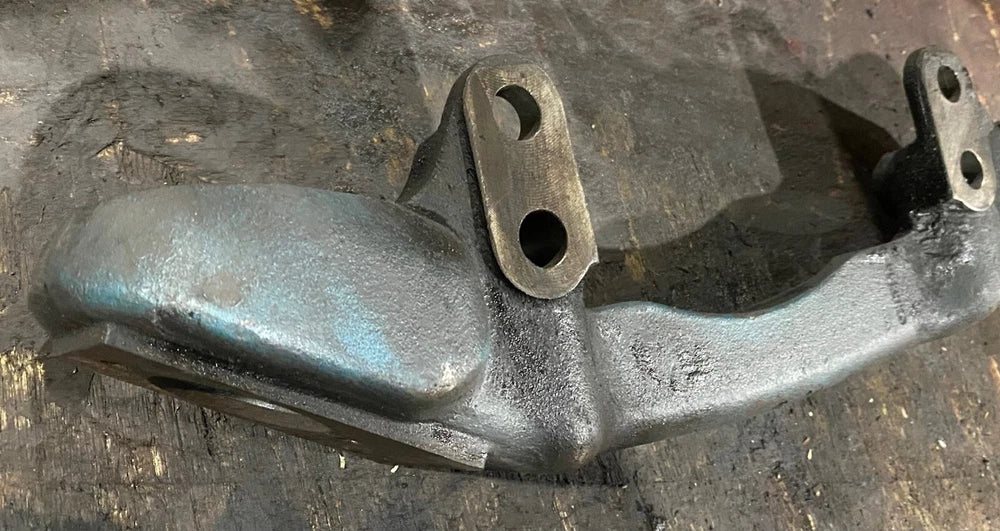 OEM International DT466E Diesel Engine Support Bracket Mount, 3578794C2