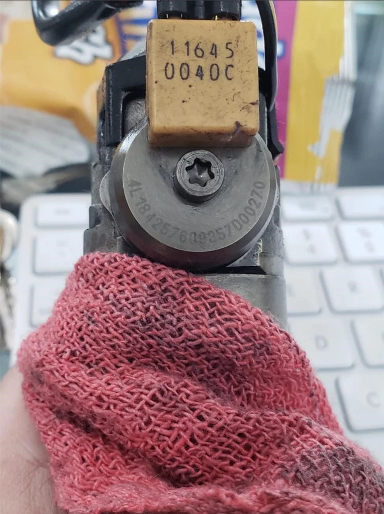 OEM International DT466E, DT570E Diesel Engine Fuel Injector 5010658R92