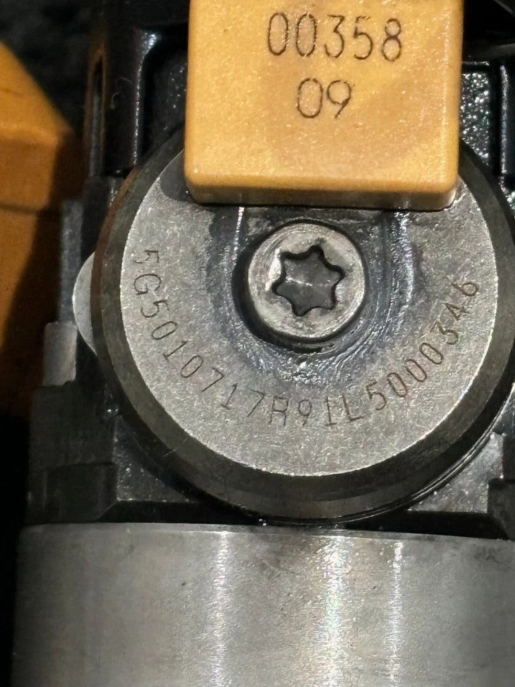 OEM International DT466 Maxxforce 9 10 DT Fuel Injector 1890057C92 5010717R91