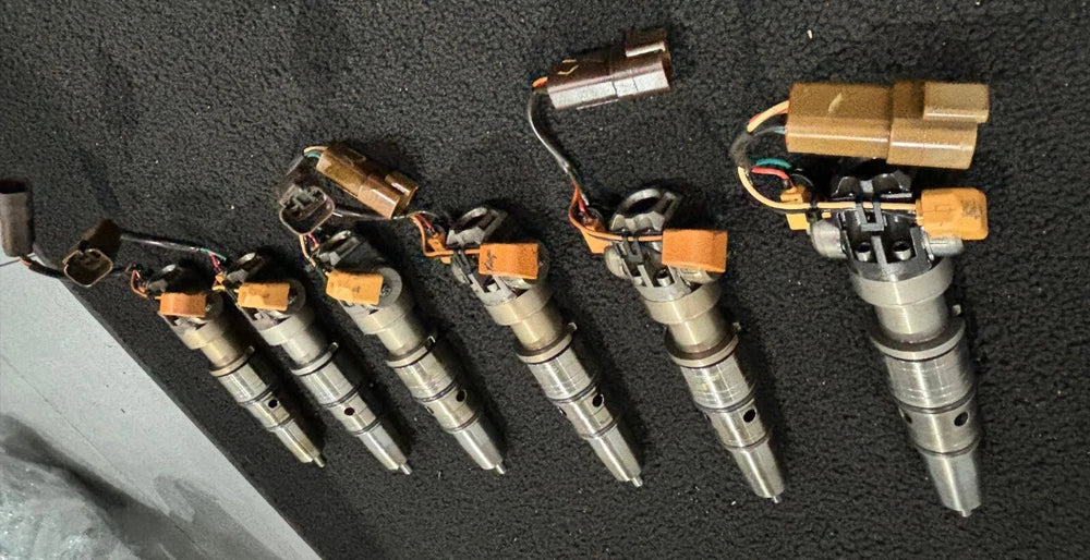 International DT466 Maxxforce 9 10 DT OEM Diesel Engine Fuel Injector 1890057C92 5010717R91