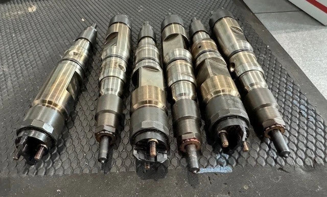 OEM International MAXXFORCE 13 Diesel Engine Fuel Injector 83C92-4011