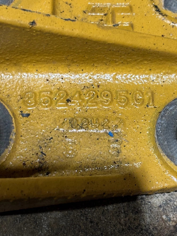 International Rear LH Mount for Caterpillar C15 Engine 3524295C1