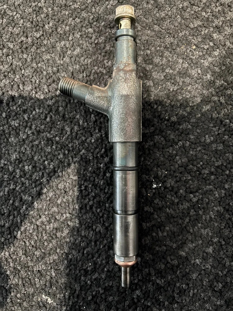 OEM Isuzu 4HE1XS 4.8L Diesel Engine Fuel Injector 258-48-3673M 8971489601