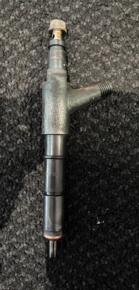 OEM Isuzu 4HE1XS 4.8L Diesel Engine Fuel Injector 258-48-3673M 8971489601