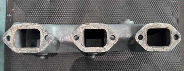 Mack E6 E7 OEM Diesel Engine Intake Manifold 105GC4217B