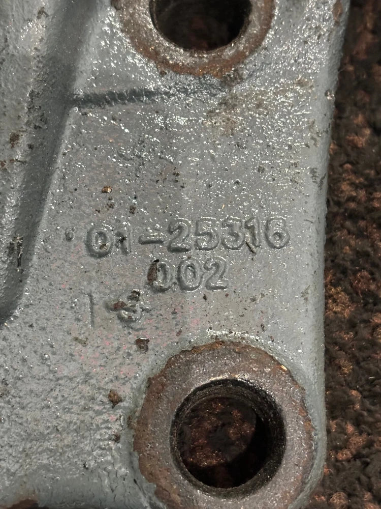 Mercedes Benz OEM Engine Mount for Peterbilt 01-25316-002