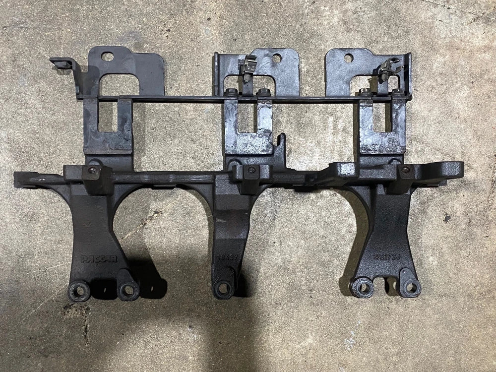 OEM Paccar MX-13 Diesel Engine Bracket 1921726