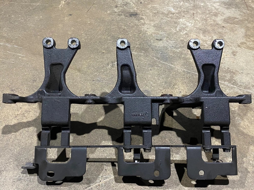 OEM Paccar MX-13 Diesel Engine Bracket 1921726