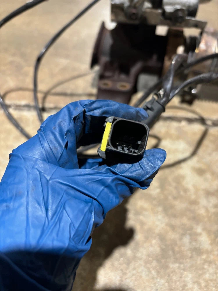 Paccar MX-13 OEM Diesel Engine EGR Valve 1831266