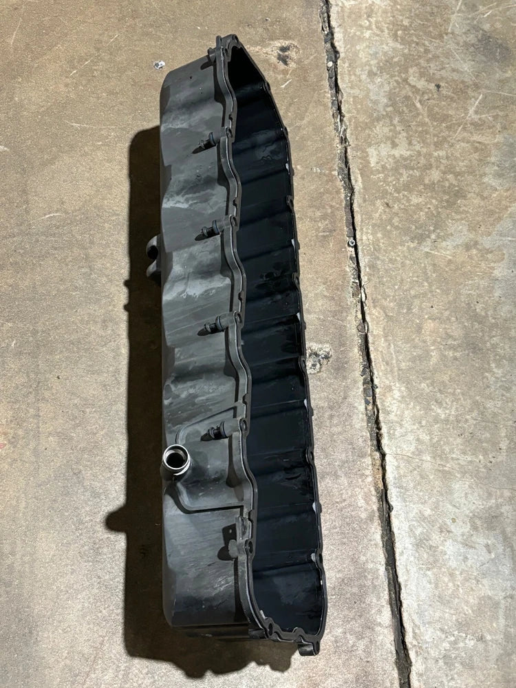 OEM Paccar MX-13 Diesel Engine Valve Cover 1805913