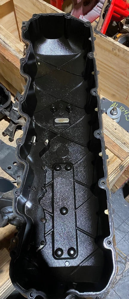 OEM Paccar MX-13 Diesel Engine Valve Cover, 1885473