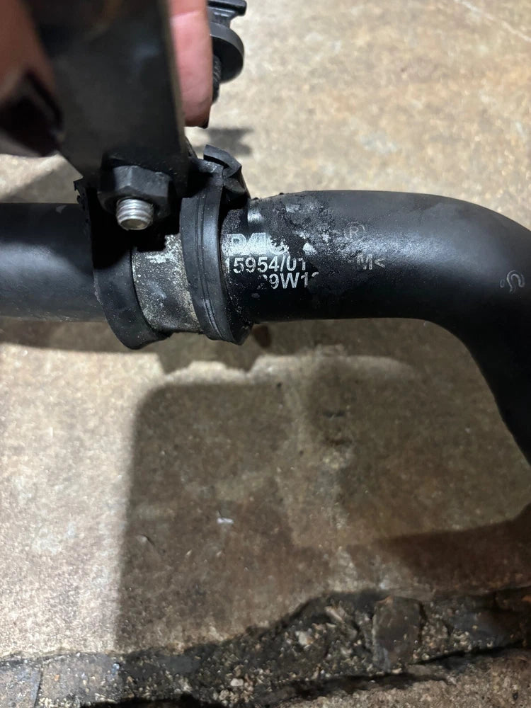 OEM Paccar MX-13 Molded Hose Assembly with Bracket 1821552 2118305