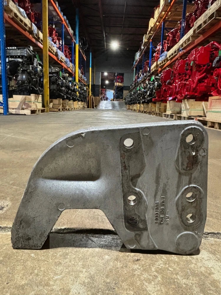 OEM Peterbilt Left Rear Engine Motor Mount, 01-26964-001, 10001086,