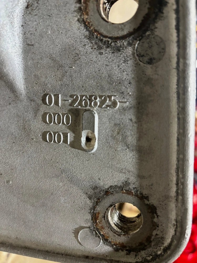 Peterbilt OEM Right Rear Engine Motor Mount off Detroit Series 60 01-26825-001