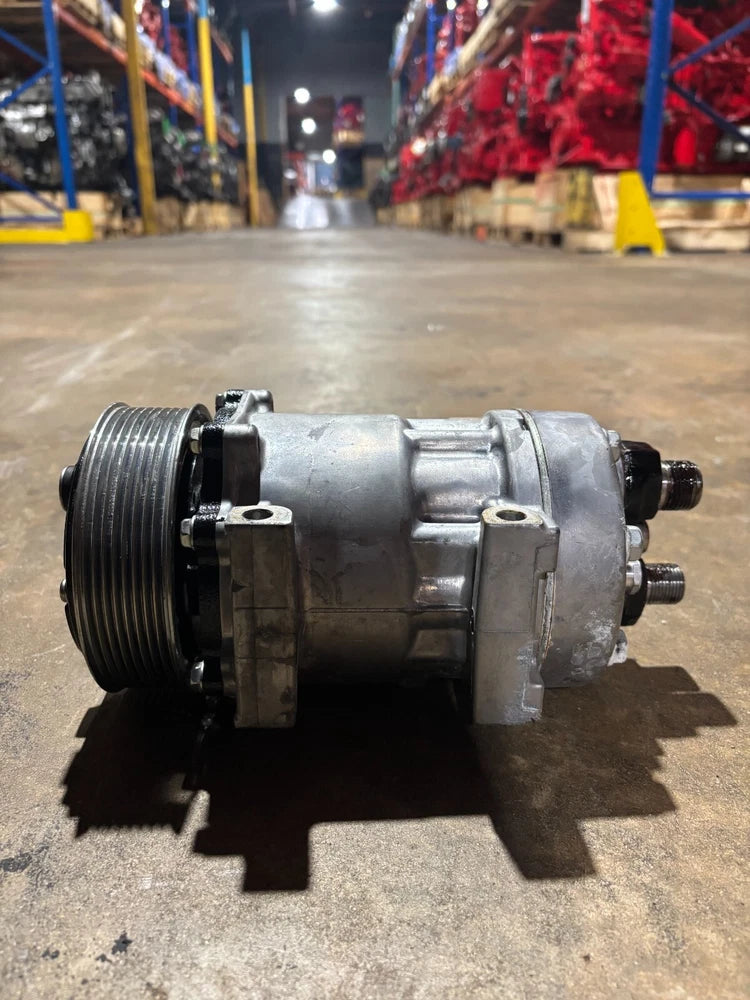 OEM Sanden U4066 A/C Compressor 24V 4130-01-573-4727 8 Grooves