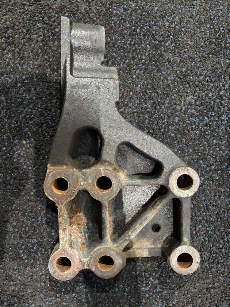 OEM Volvo Engine Mount for Cummins ISX15 Diesel Engine 20742026