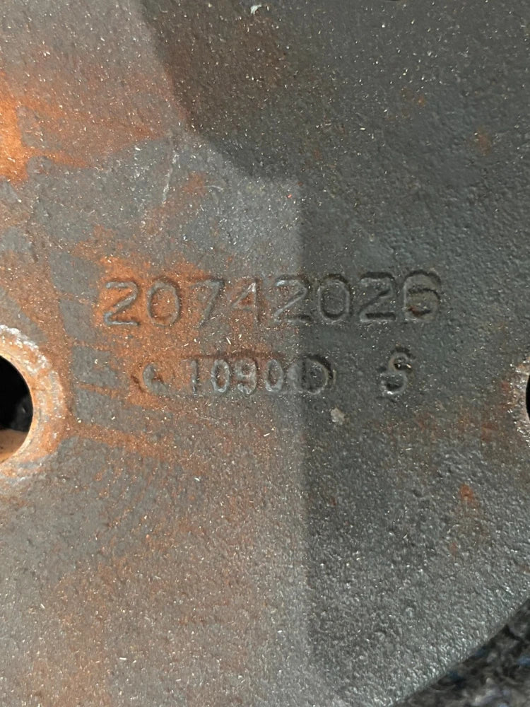 OEM Volvo Engine Mount for Cummins ISX15 Diesel Engine 20742026