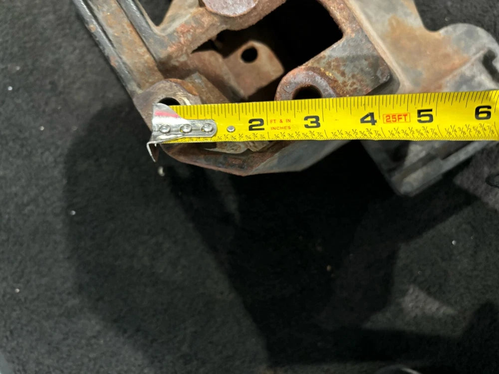 OEM Volvo Mounting Bracket for Cummins ISX Diesel Engine 20754966