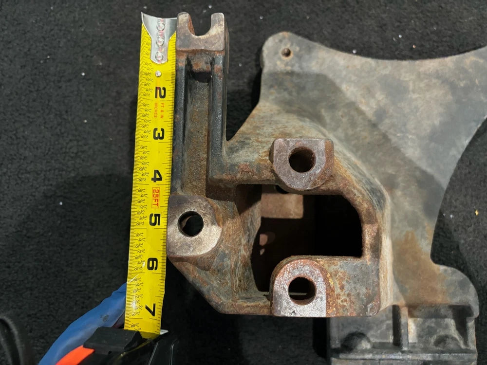 OEM Volvo Mounting Bracket for Cummins ISX Diesel Engine 20754966
