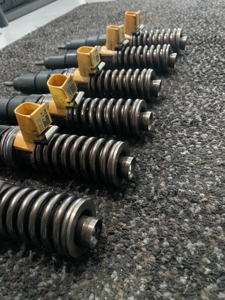 OEM Volvo, Mack Diesel Engine Fuel Injectors 85013147