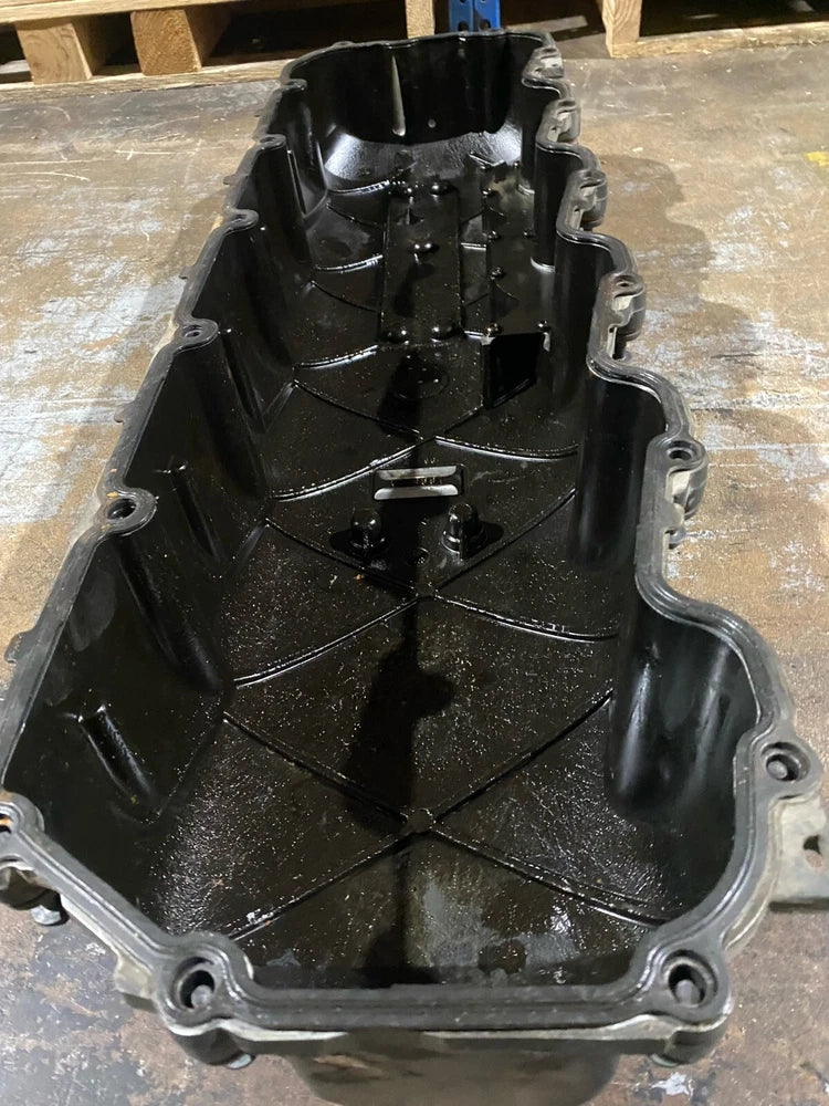 Paccar MX13 Diesel Engine Complete Valve Cover 1885471