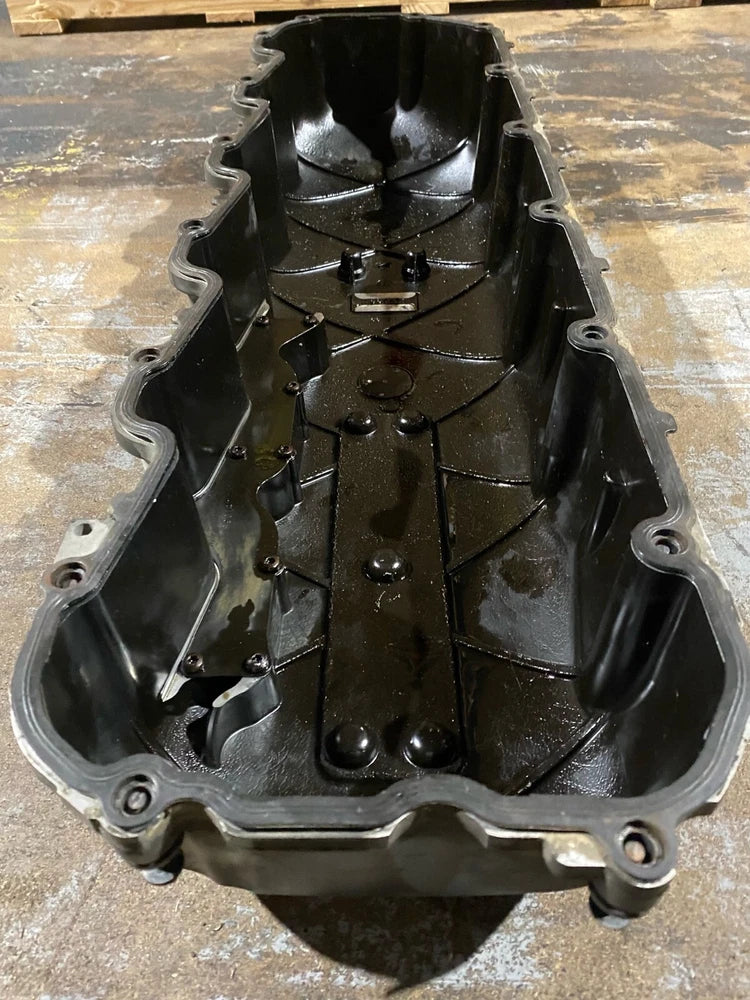 Paccar MX13 Diesel Engine Complete Valve Cover 1885471