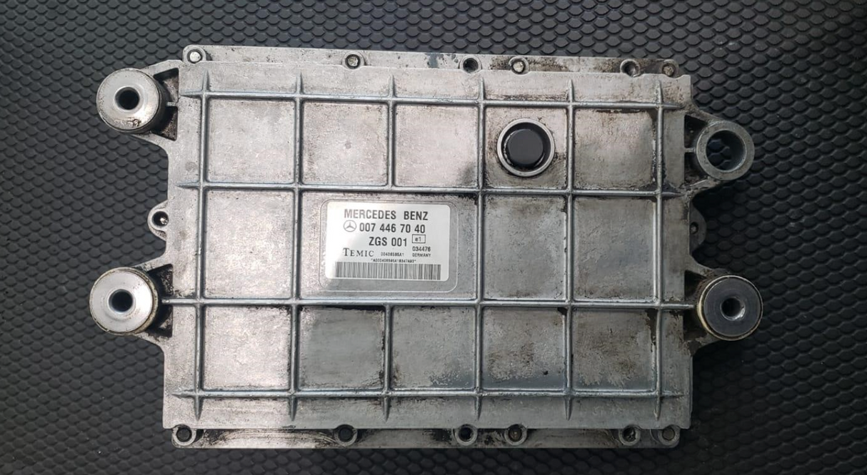 Mercedes-Benz OM926LA OEM Diesel Engine ECM ECU 0074467040 00405595A1