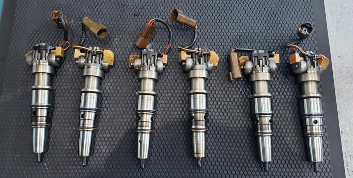 International DT466E Diesel Engine Fuel Injector, 1842577C93