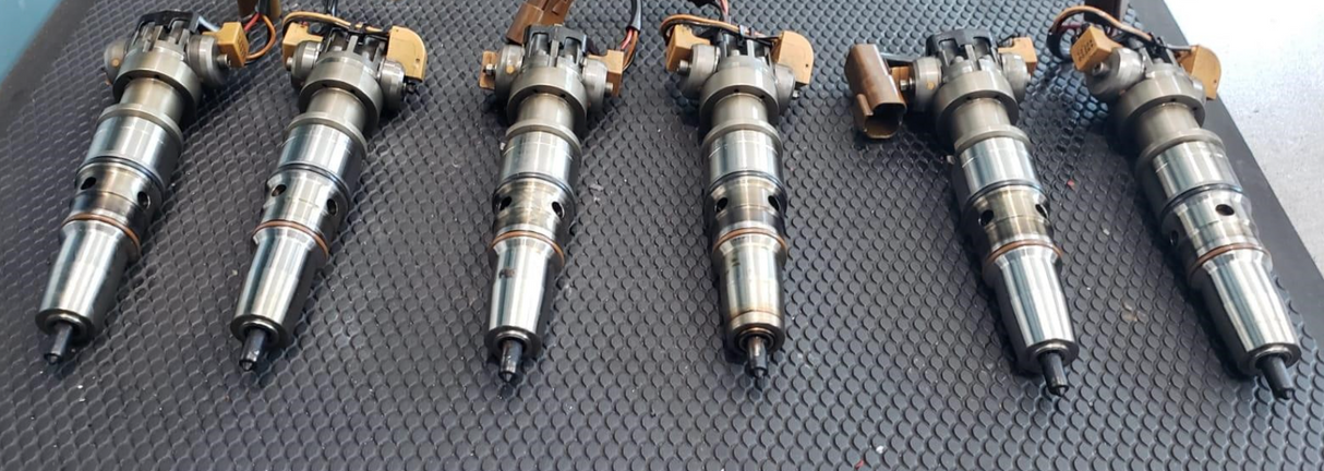 International DT466E Diesel Engine Fuel Injector, 1842577C93