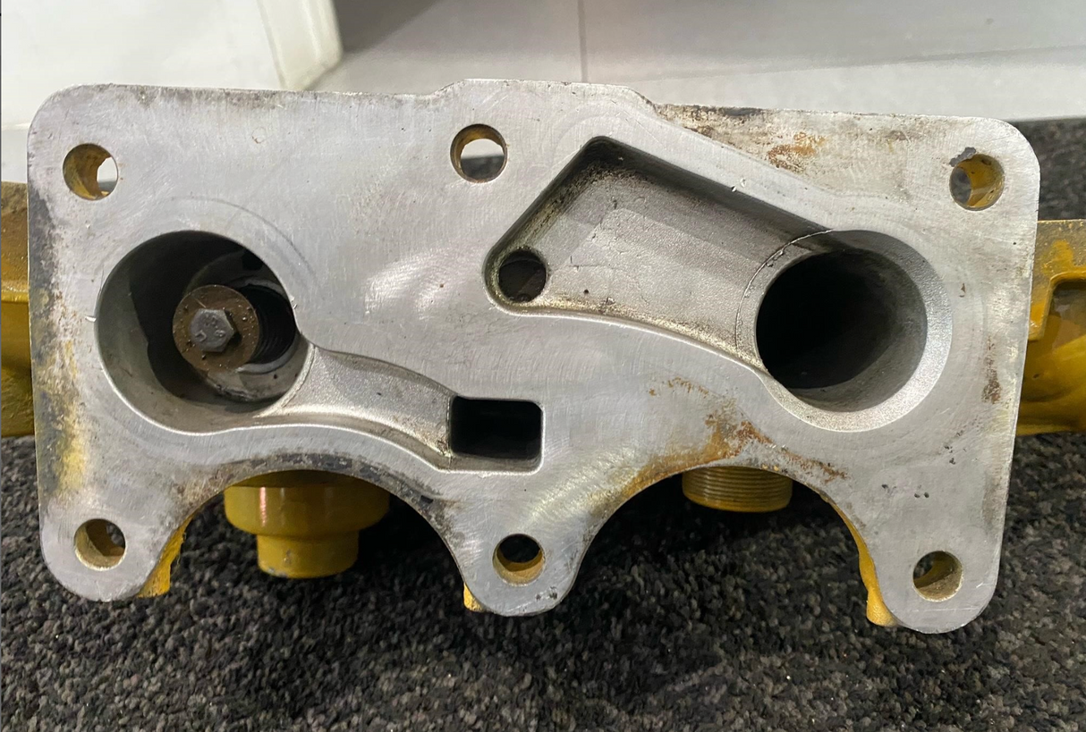 Caterpillar c13 diesel engine oil filter housing