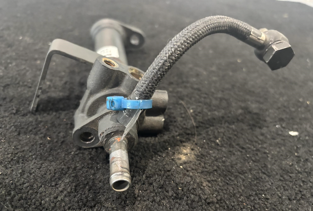 Paccar mx-13 diesel engine water coolant transfer tube 1923967
