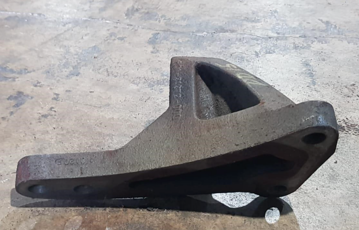 Detroit DD15 Diesel Engine Motor Mount, P/N R01811372000, Cascadia Truck