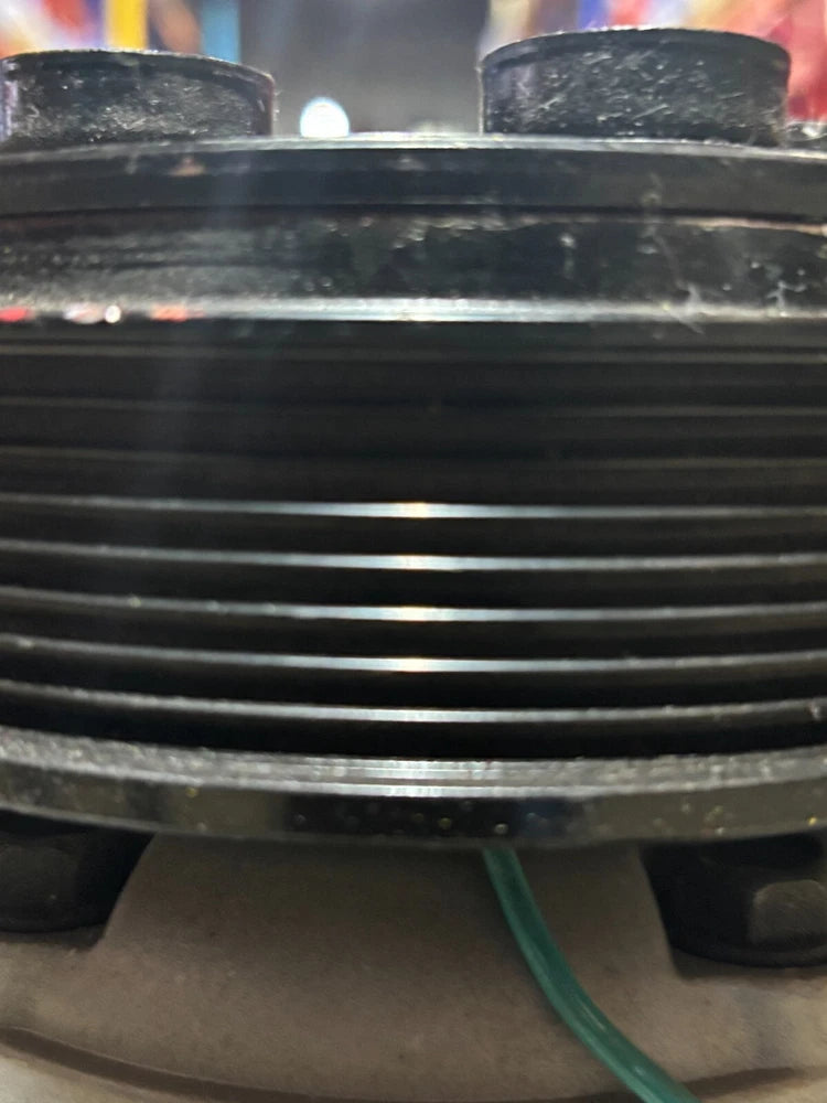 Valeo VC31 A/C Compressor 10046570 10368570 4130-01-555-5037 8 Groove 24V