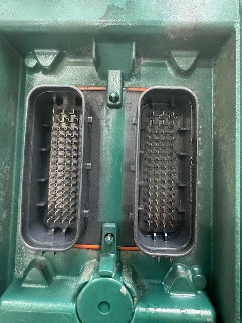 Volvo D11 Diesel Engine Control Module ECM ECU 21358126 21300060