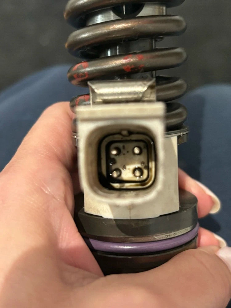 Volvo D13, Mack MP8 Diesel Engine Fuel Injector 85013611