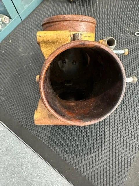 CAT C13 Diesel Engine EGR Cooler Manifold 298-6251, 12R11714B, 16480050 01