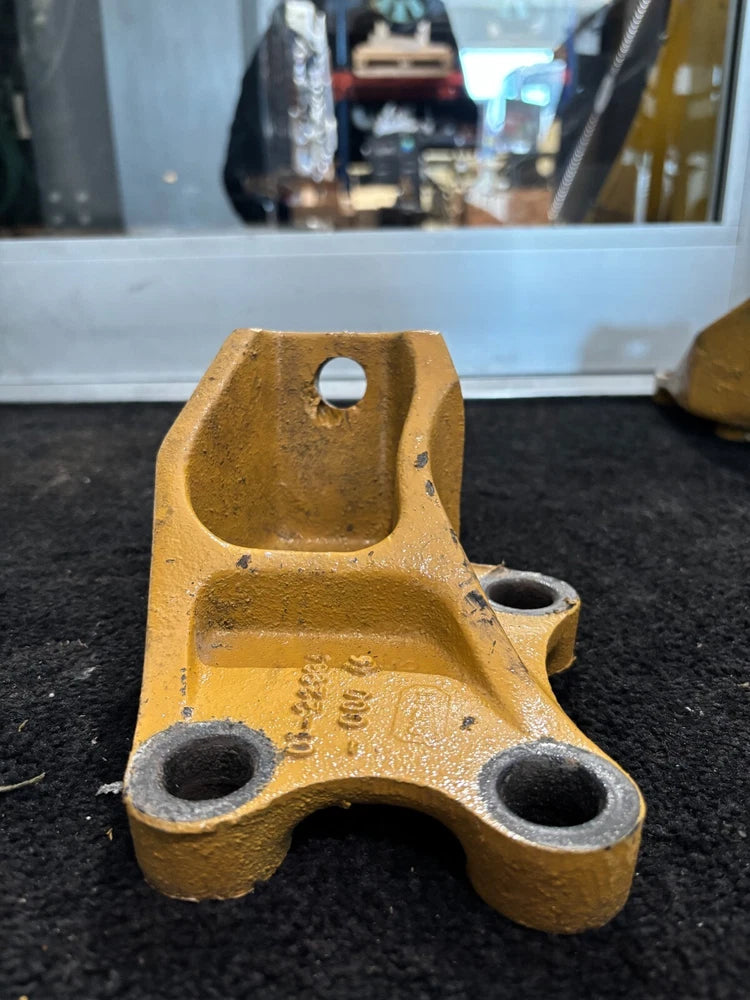 Caterpillar C13 C10 C12 Diesel Engine Rear Engine Mount 01-22934-000