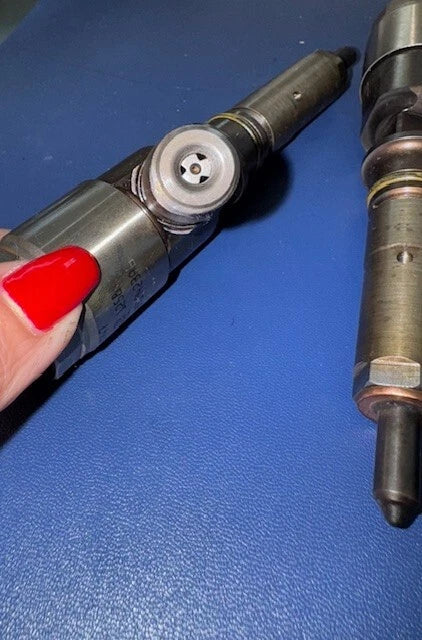 Caterpillar C6.6 Perkins 1106D Diesel Engine Fuel Injector 2645A747 10R7672
