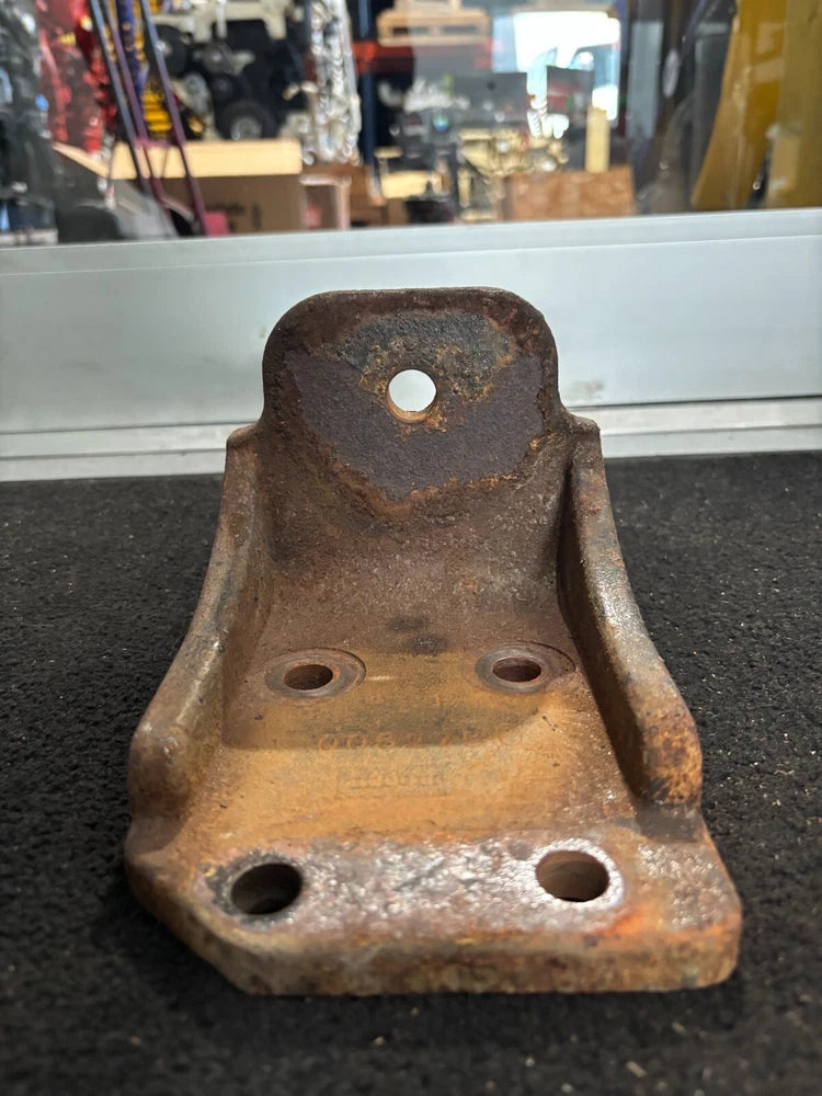 Caterpillar C7 Diesel Engine Motor Mount 005275 113234