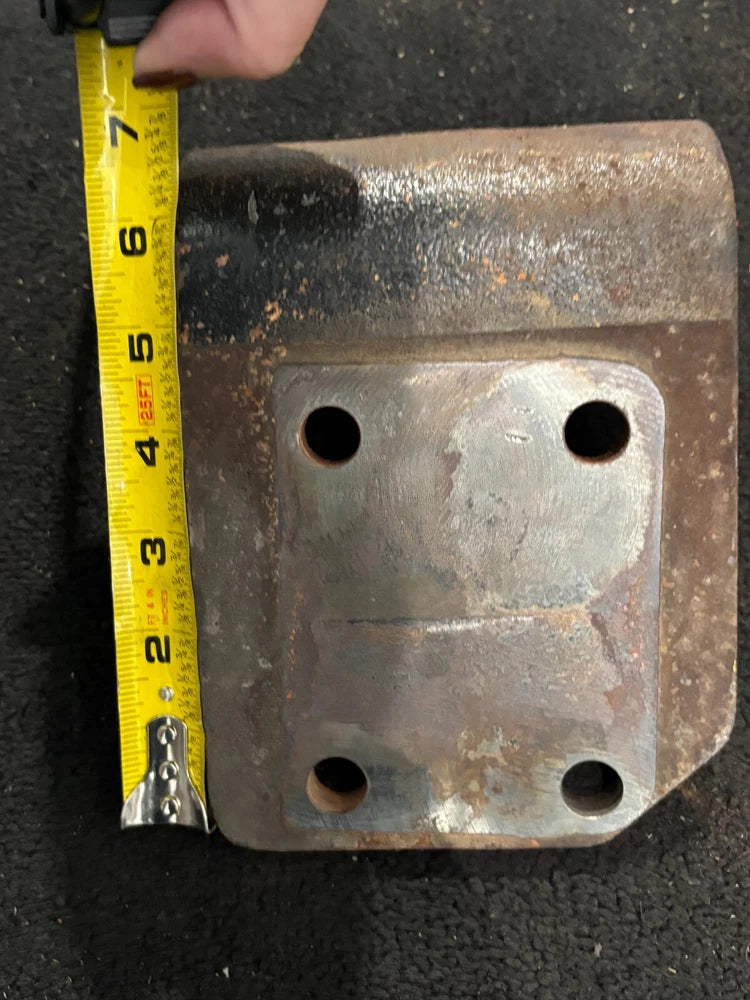OEM Peterbilt Right Rear Engine Motor Mount off Detroit Series 60, 01-26825-001