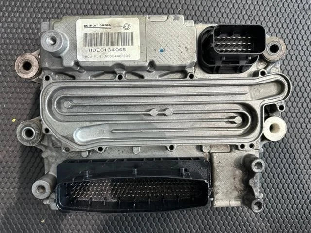 Detroit DD15 Diesel Engine Control Module ECM ECU A0004467635