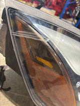 Freightliner OEM RH Headlight Assembly A66-01405-005 A66-01512-005