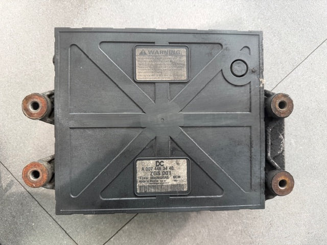 Detroit DD13 Diesel Engine Control Module ECM ECU A0074463440