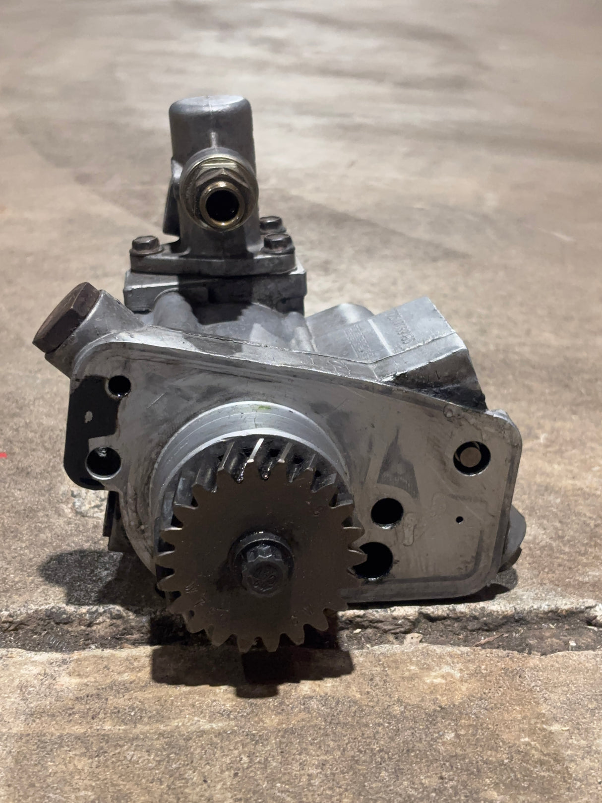 Bosch High Pressure Oil Pump for International DT466E Engine 1825681C94