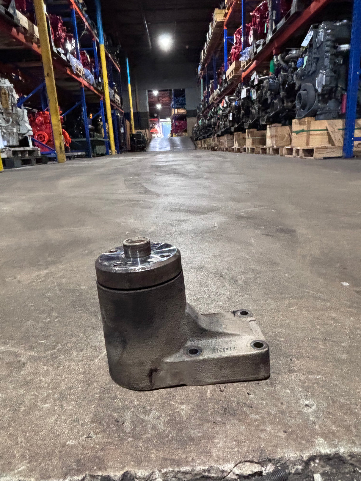 Cummins 5.9 oem diesel engine fan support bracket 5260996