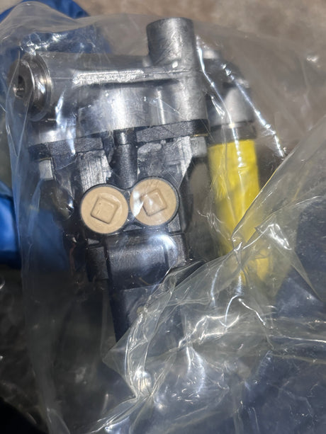 Caterpillar c7.1 volt fuel transfer pump 446-5411 661-4636 24v