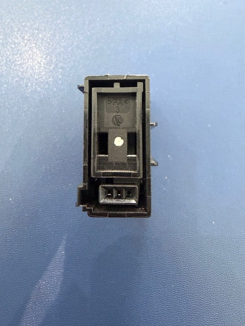 Freightliner Cascadia OEM OVER RIDE/ENG SHDN Switch A06-90128-004