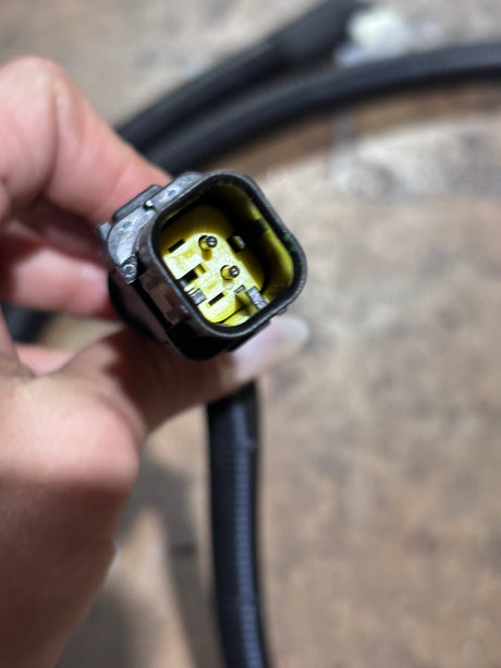 Caterpillar diesel exhaust fluid heated line hose 384-8084