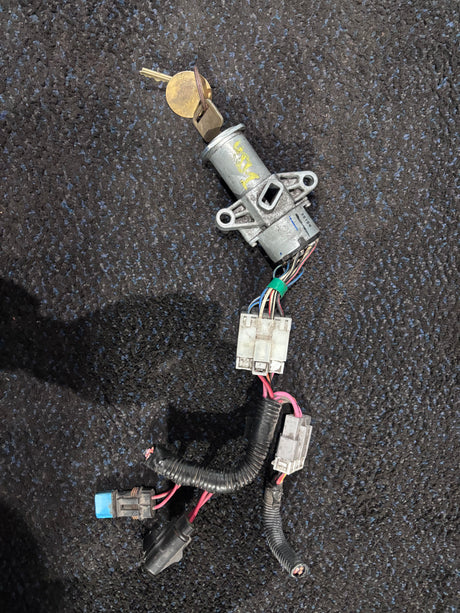 Isuzu ignition switch with key sk 50